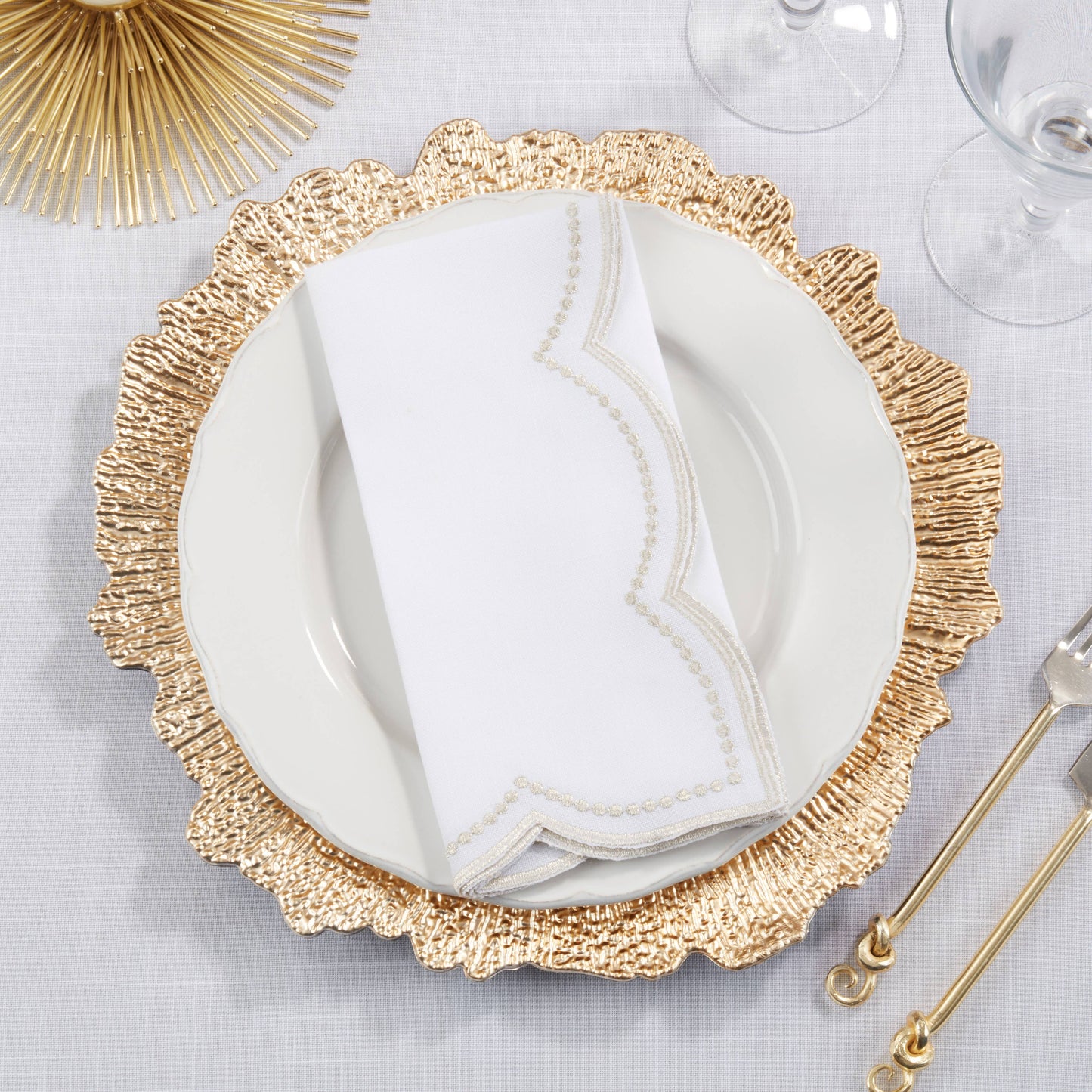 Embroidered Polka Dot Napkin w/ Scallop Edge