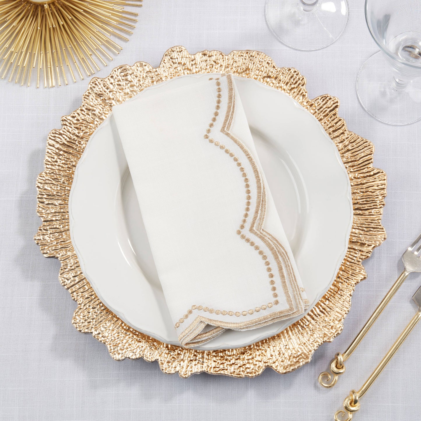 Embroidered Polka Dot Napkin w/ Scallop Edge